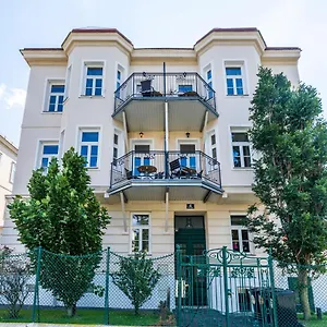 Appartement Imperial Schoenbrunn - Contactless Check-in, Wenen