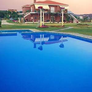 Kiki's Place , Nikiti (Sithonia) Grecja