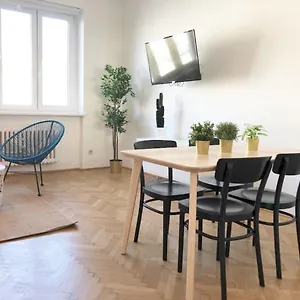 Apartment Bright, Lovely And Quiet At The Heart Of Vienna, Nachmarkt, Center, Vienna