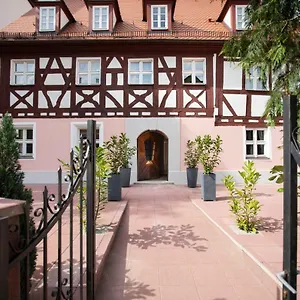 Hotel Aston's 