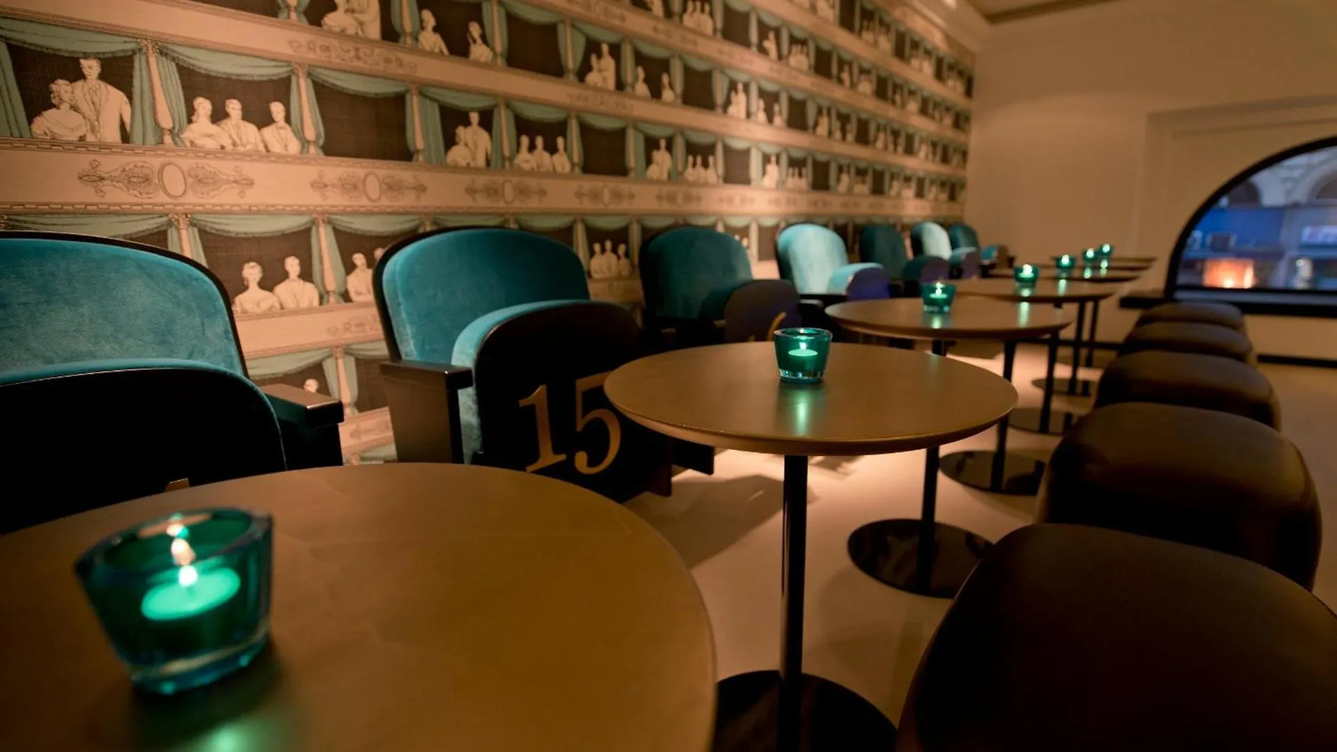 Отель Motel One Wien-Staatsoper