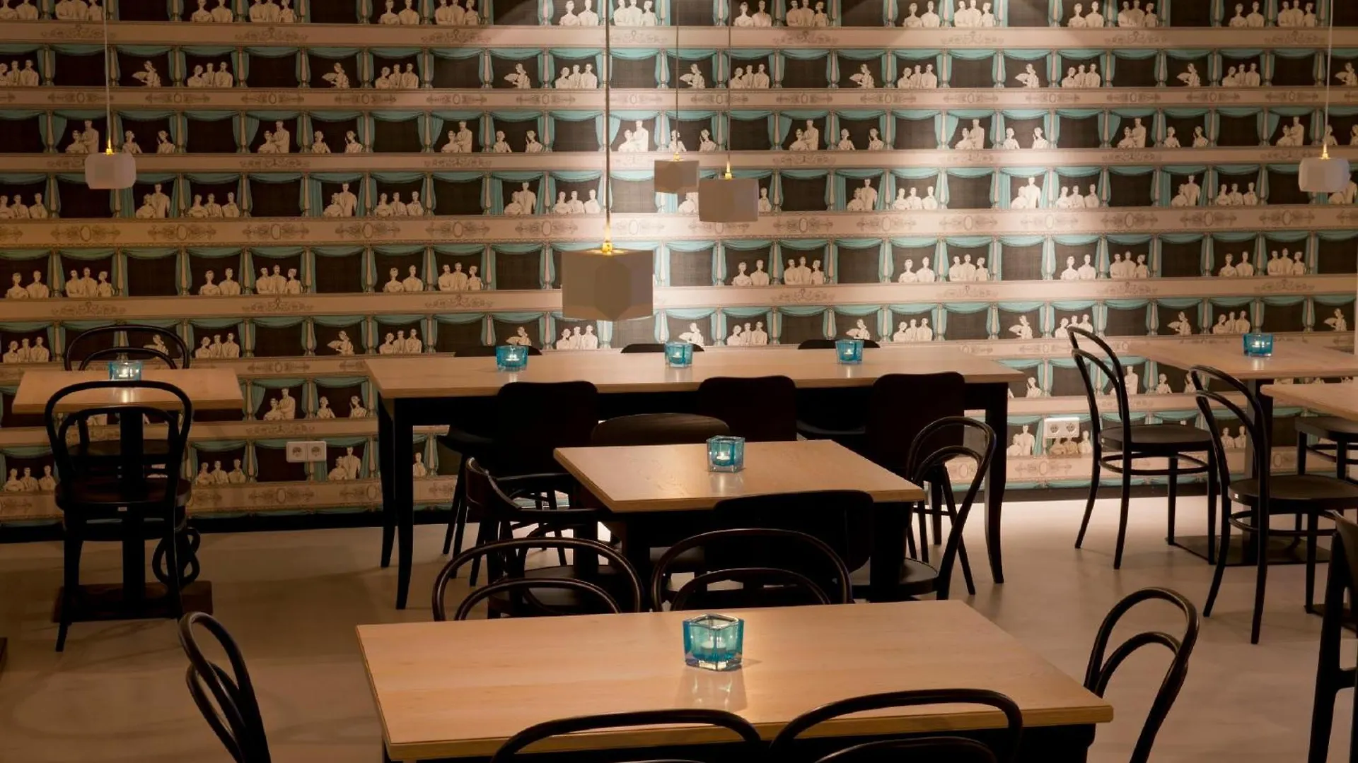 Motel One Wien-Staatsoper 3*, Вена Австрия