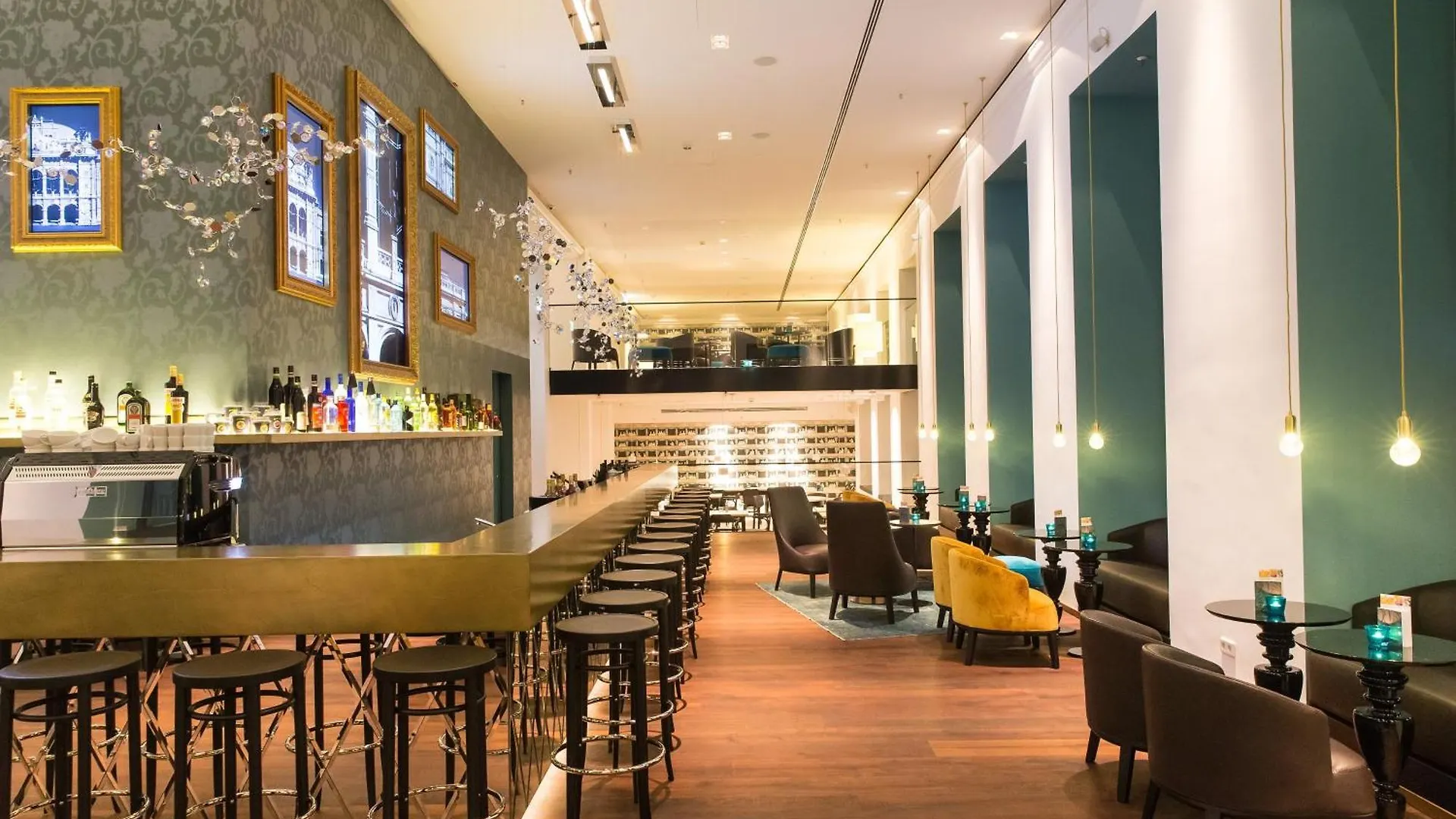 Motel One Wien-Staatsoper Вена