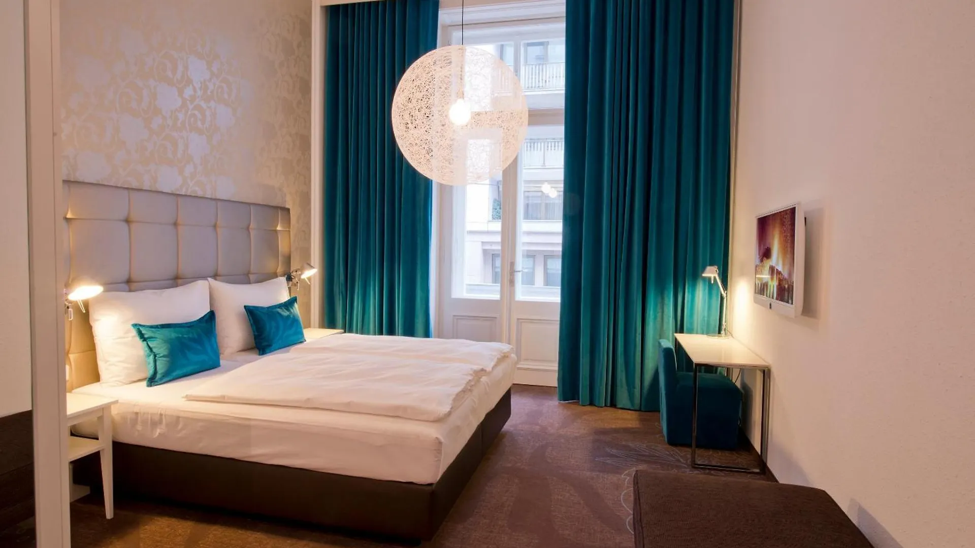 *** Hotel Motel One Wien-Staatsoper Austria